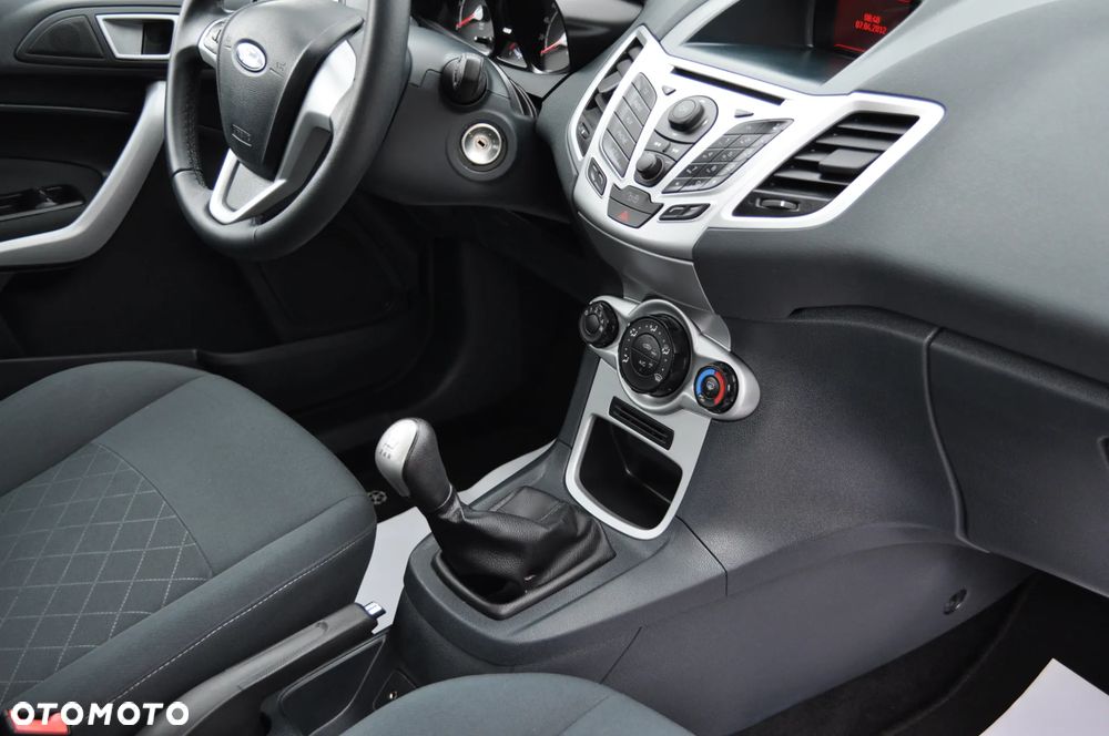 Ford Fiesta 1.25 Champions Edition - 16