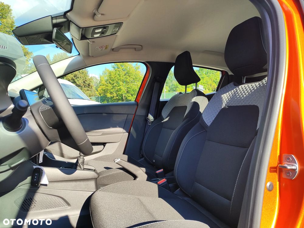 Renault Clio - 23