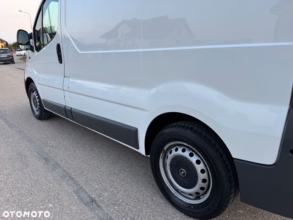 Opel Vivaro - 17