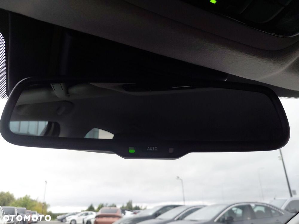Toyota Yaris Hybrid 1.5 Style - 28