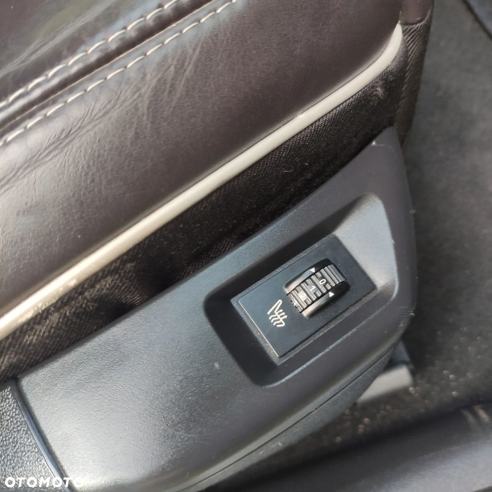 Citroën C5 2.2 HDi Exclusive - 16