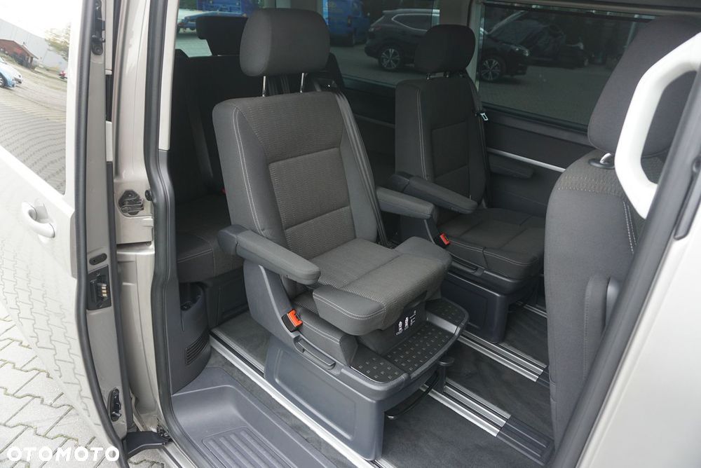 Volkswagen Multivan - 20