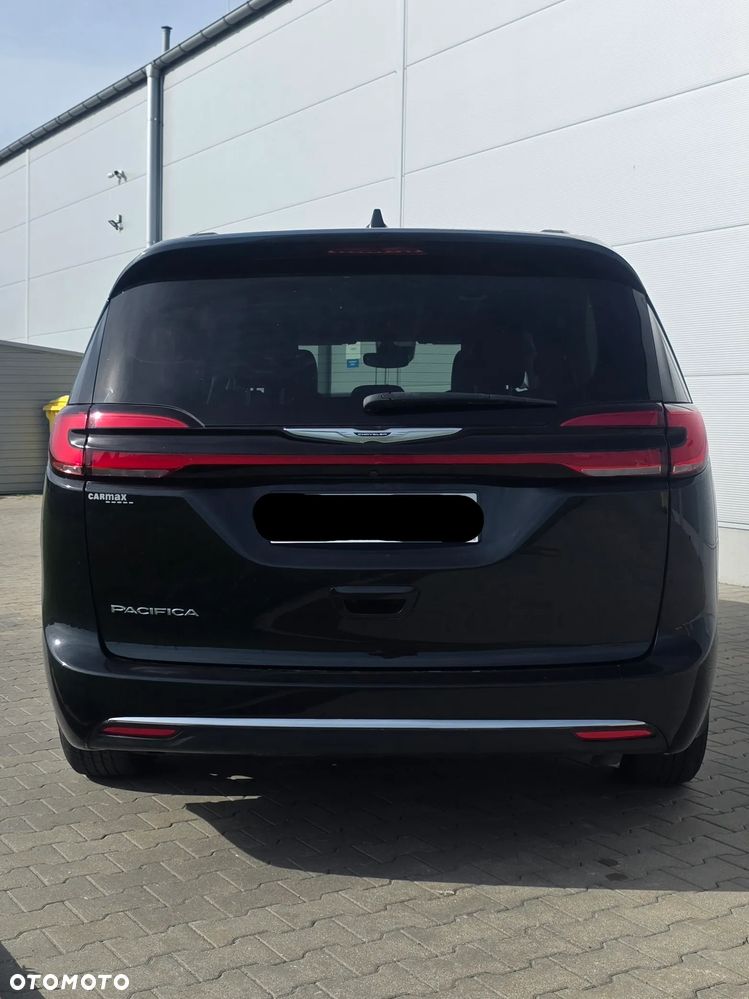 Chrysler Pacifica - 16