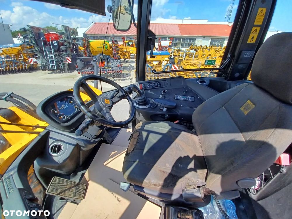 JCB 437ZX - 8