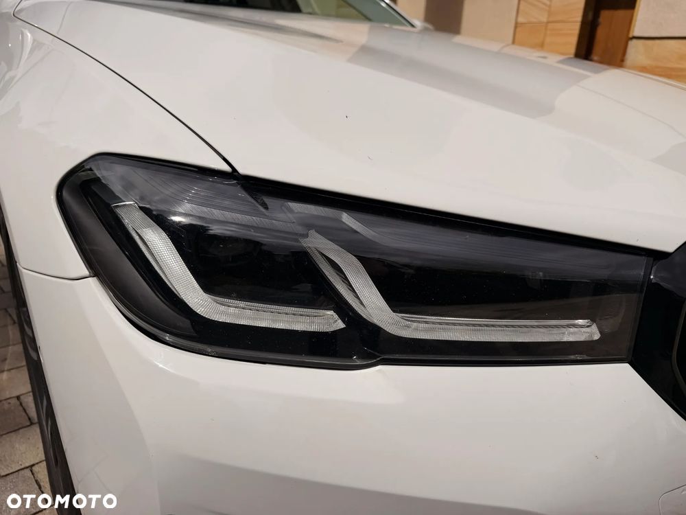 BMW Seria 5 520d Sport Line - 17