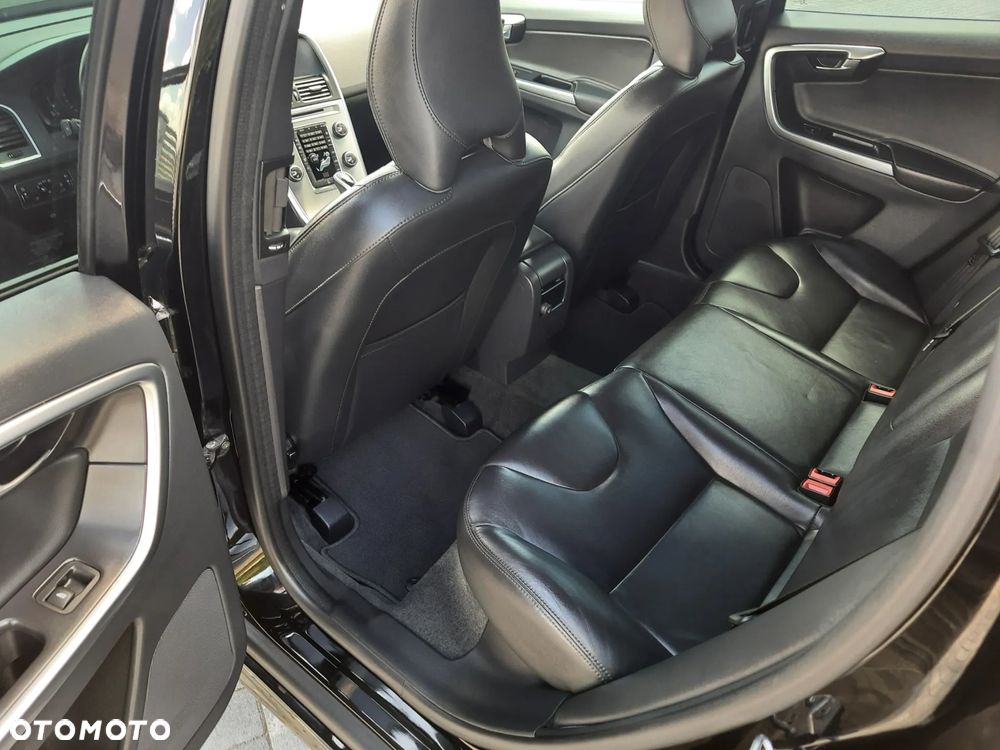 Volvo XC 60 D4 Geartronic Momentum - 13