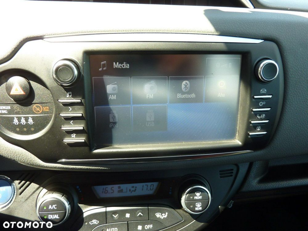 Toyota Yaris - 22