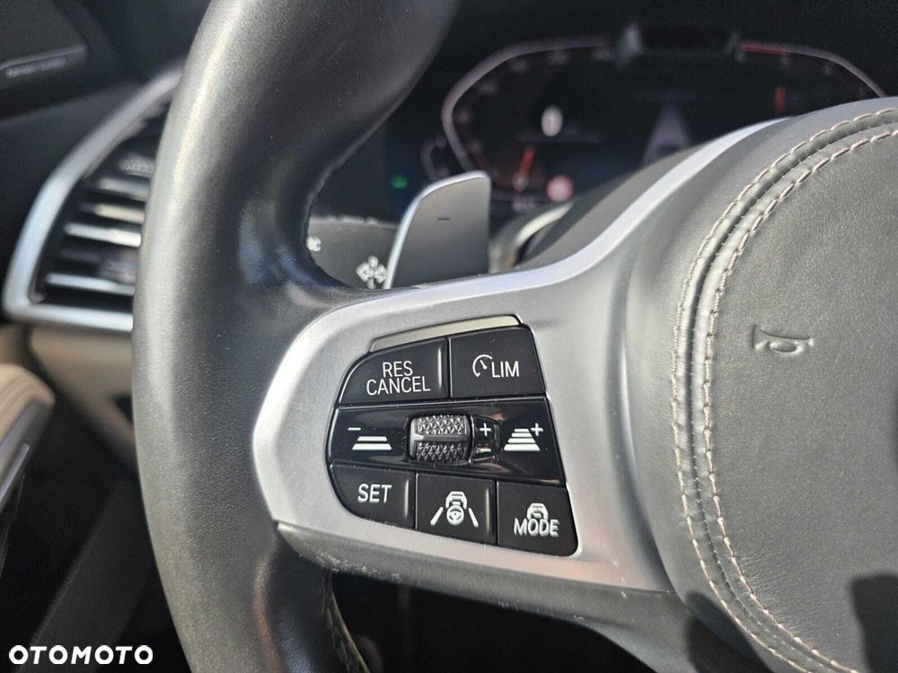 BMW X6 xDrive40d mHEV - 12
