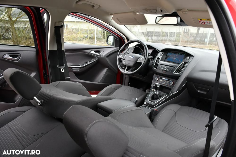 Ford Focus 1.5 TDCi DPF Start-Stopp-System Titanium - 18