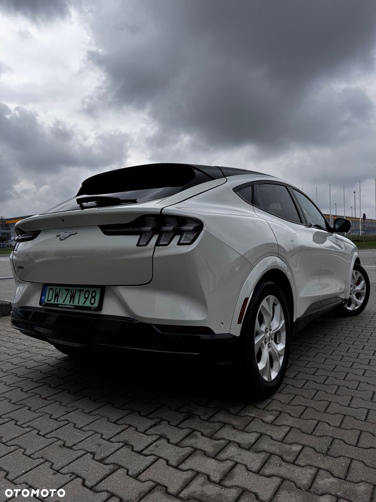 Ford Mustang Mach-E - 5