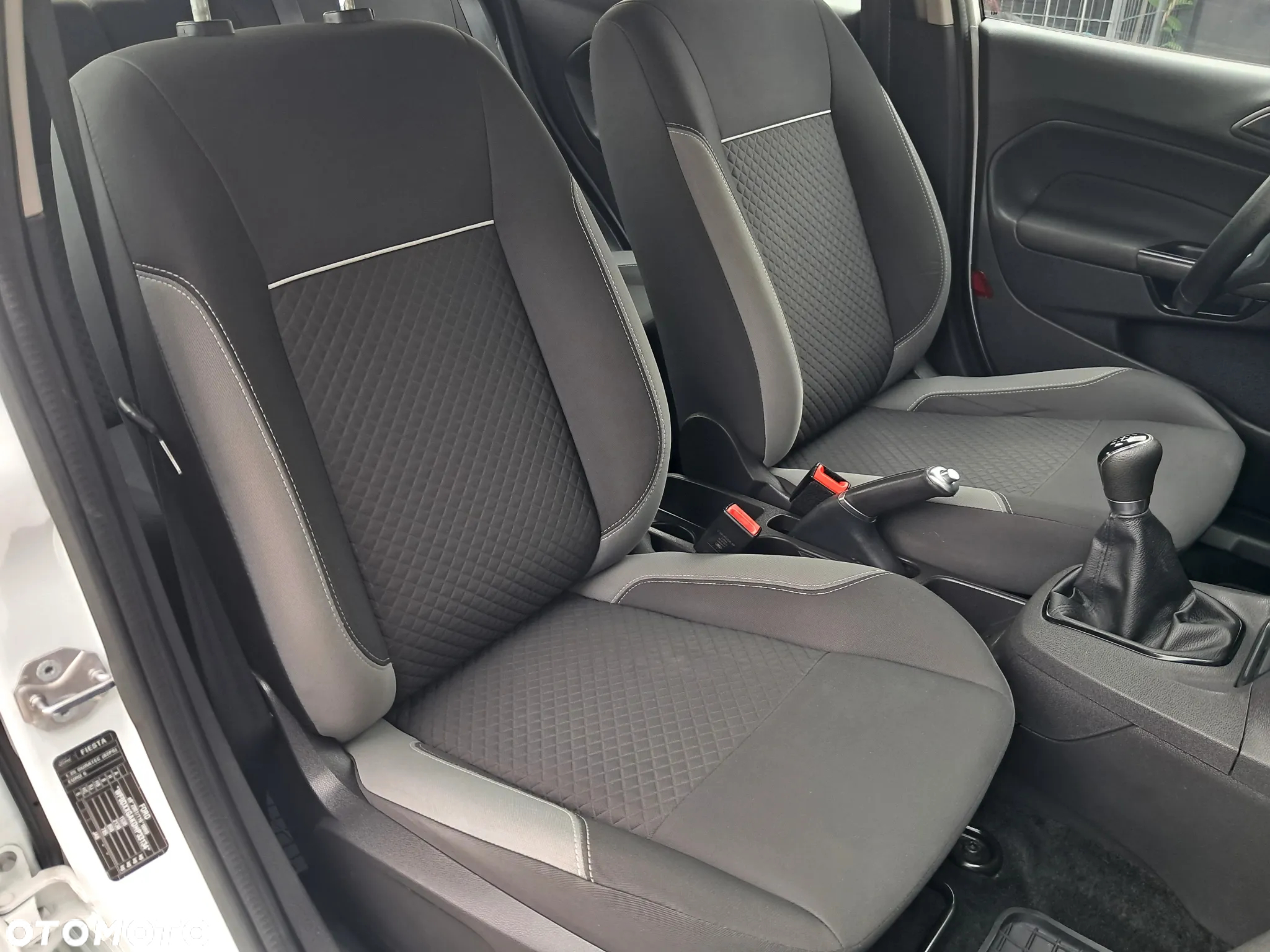 Ford Fiesta 1.25 Celebration - 31