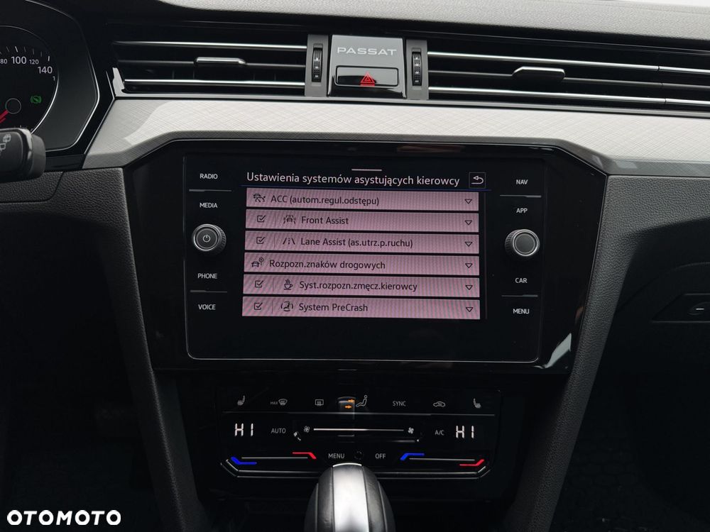 Volkswagen Passat Variant 2.0 TSI Business DSG - 19