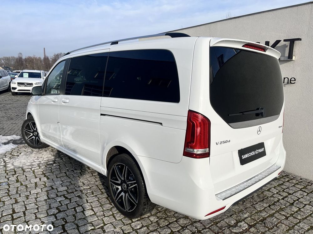 Mercedes-Benz Klasa V - 8