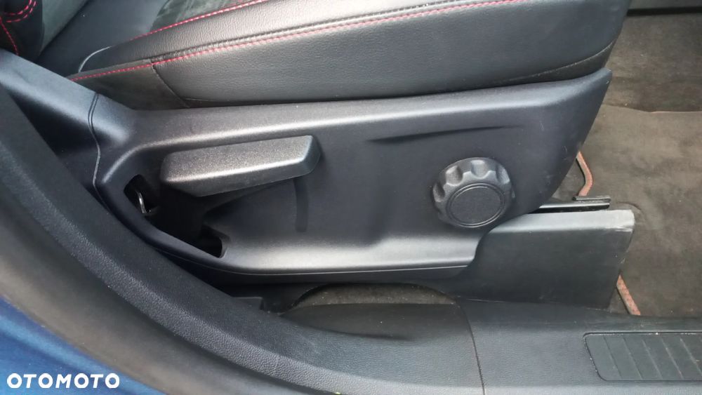 Ford Kuga 2.5 FHEV FWD ST-Line X - 35