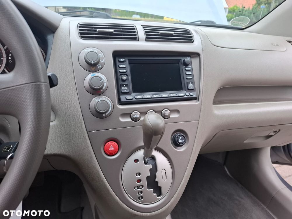 Honda Civic 1.6i ES - 13