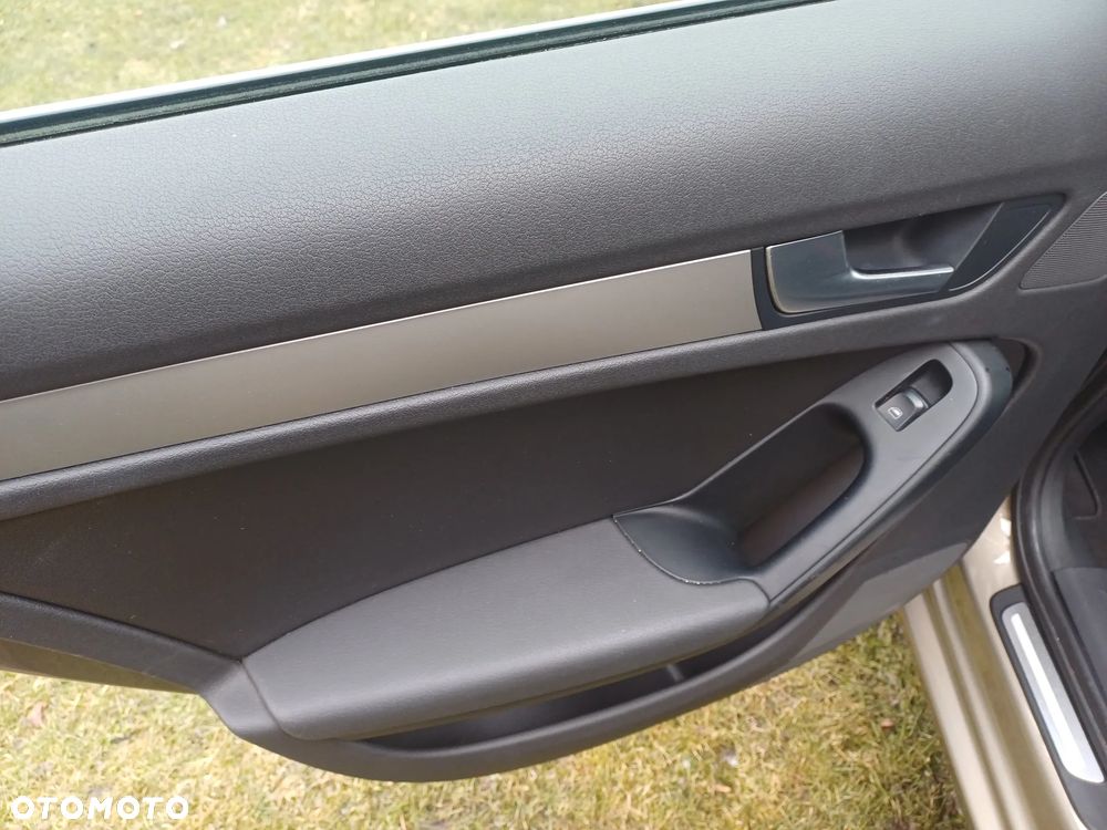 Audi A4 Avant 1.8 TFSI Ambiente - 29