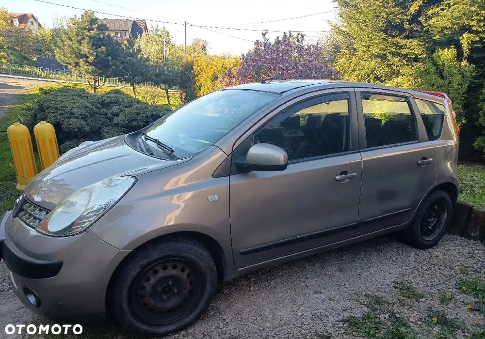 Nissan Note 2006 photo 2