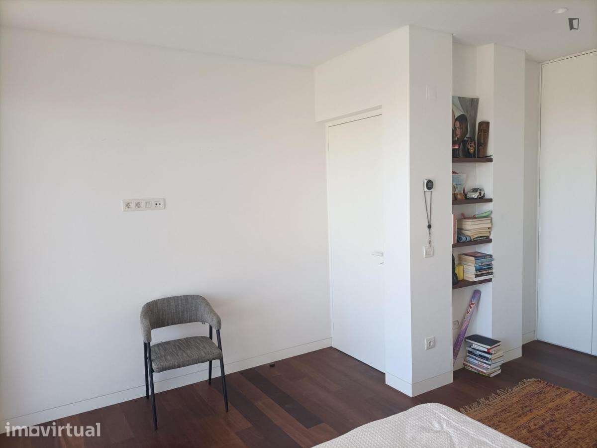 Quarto - localizado em Carcavelos Lisbon - Grande imagem: 3/13