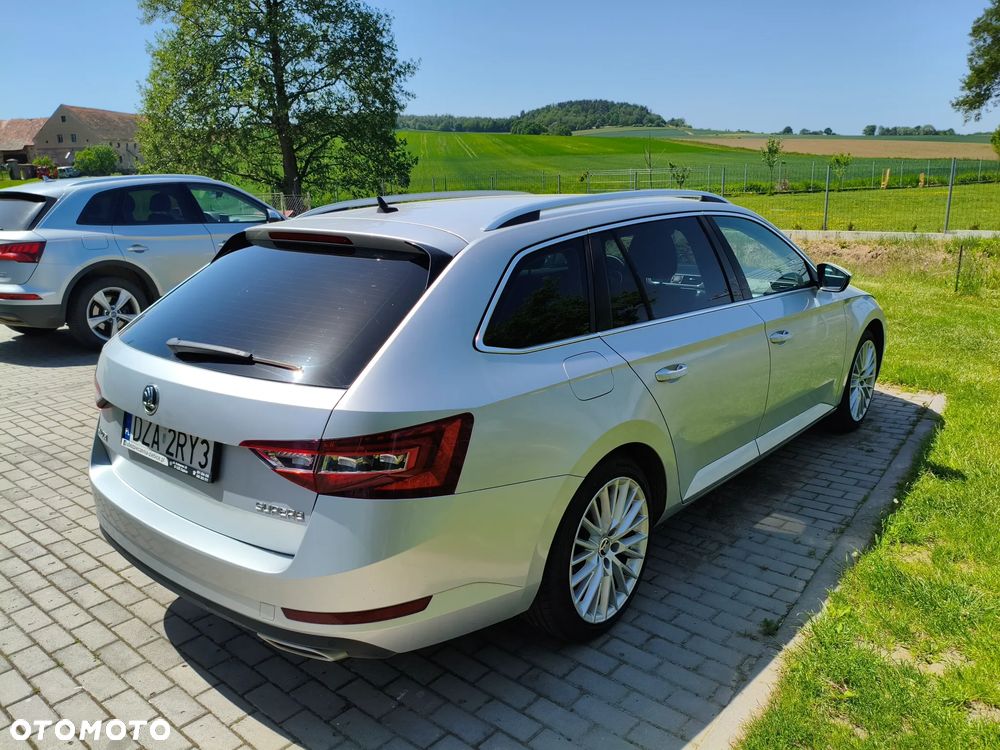 Skoda Superb 2.0 TDI Sportline - 5