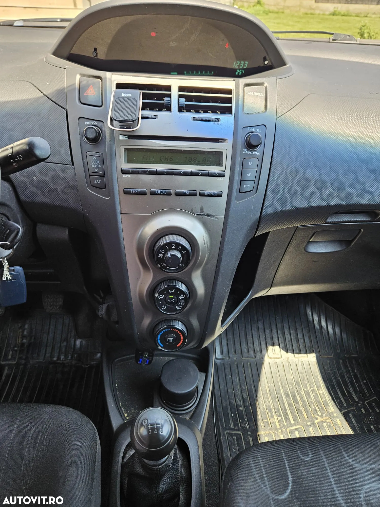 Toyota Yaris - 7