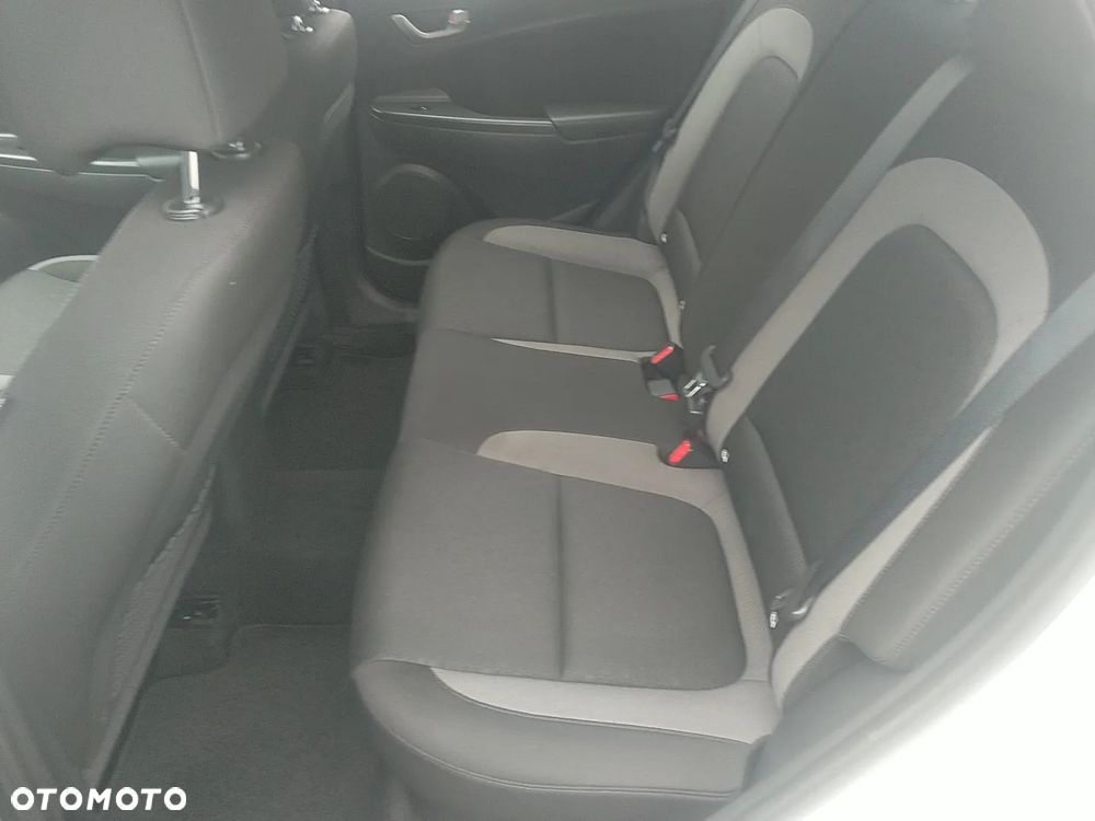 Hyundai Kona - 15