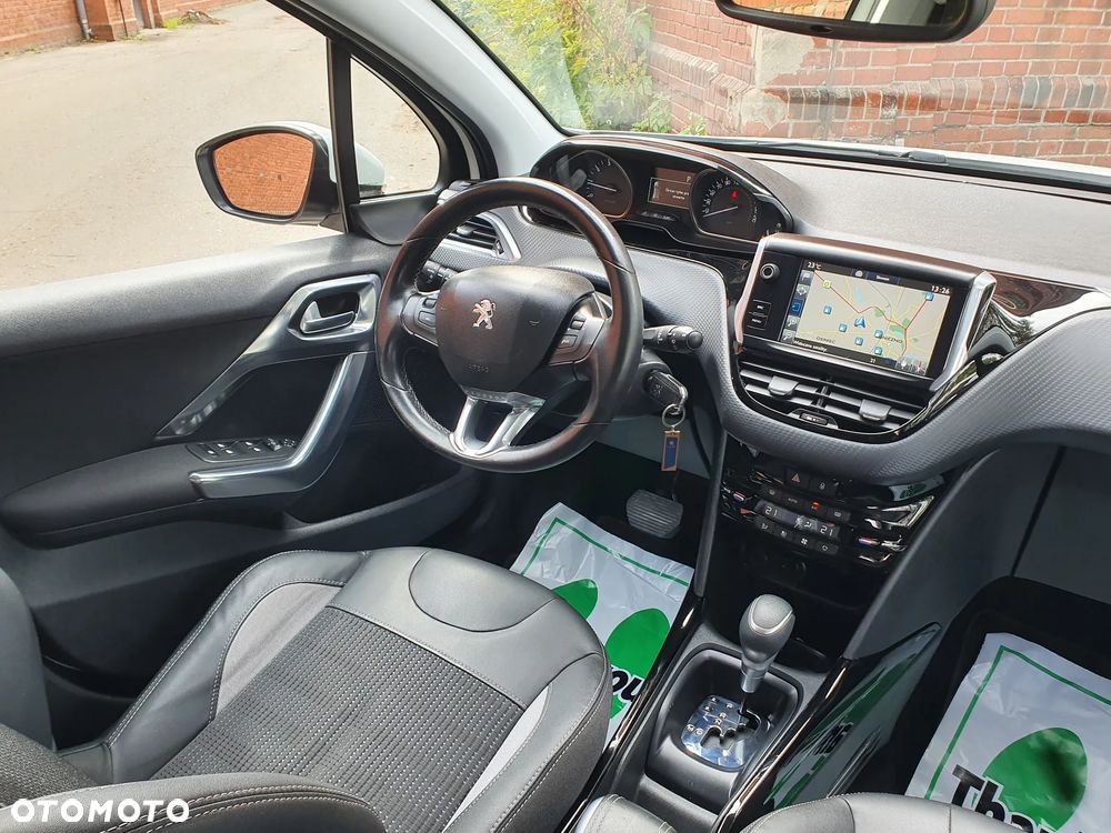 Peugeot 2008 PureTech 110 Stop&Start EAT6 Allure - 11