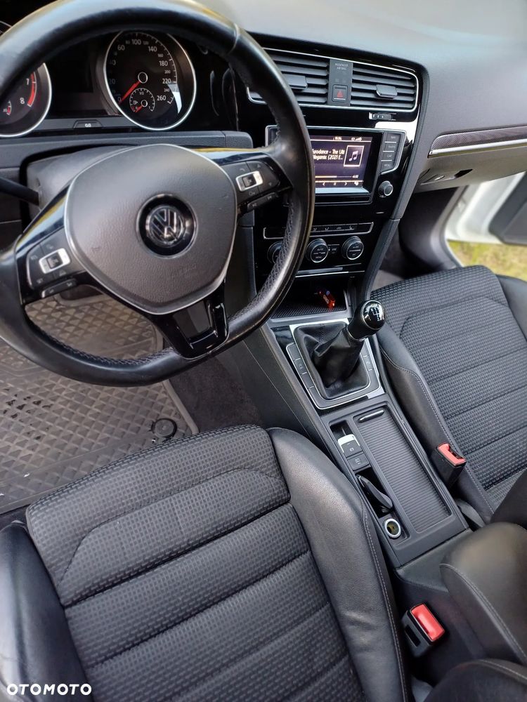 Volkswagen Golf 1.4 TSI BMT Highline - 22