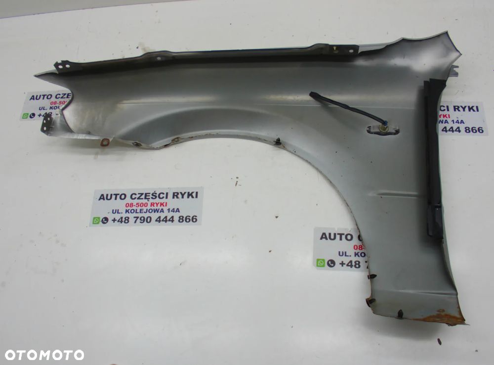 Mazda 323 F LE Błotnik Prawy Przód - 6