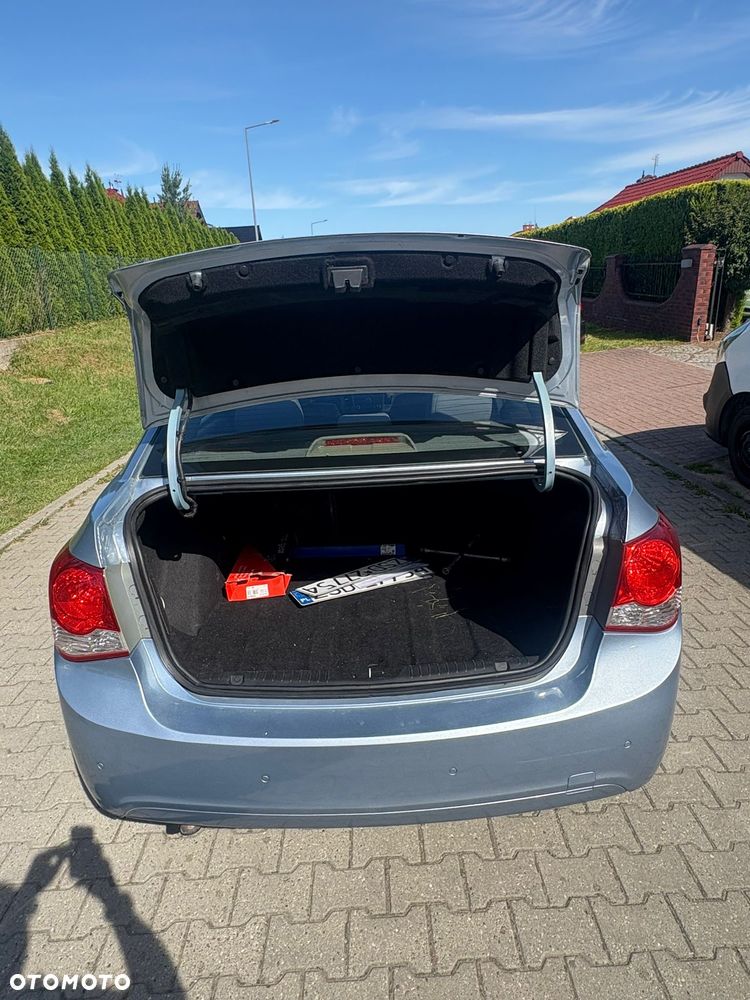 Chevrolet Cruze - 13