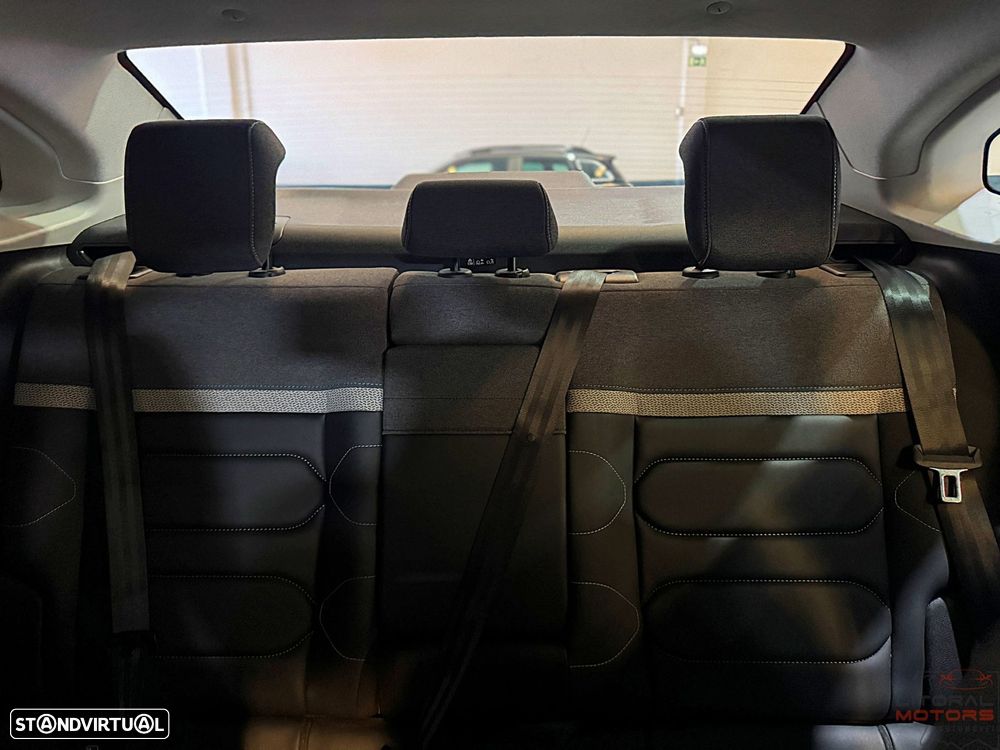 Citroën C4 X 1.2 PureTech Shine EAT8 - 39