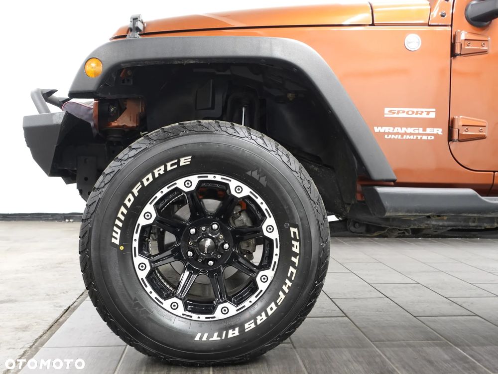 Jeep Wrangler - 16