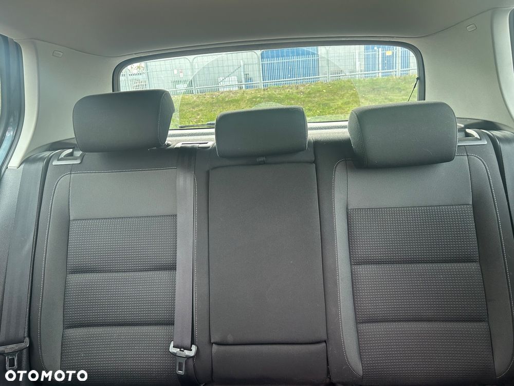 Volkswagen Golf 1.6 TDI DPF Trendline - 24