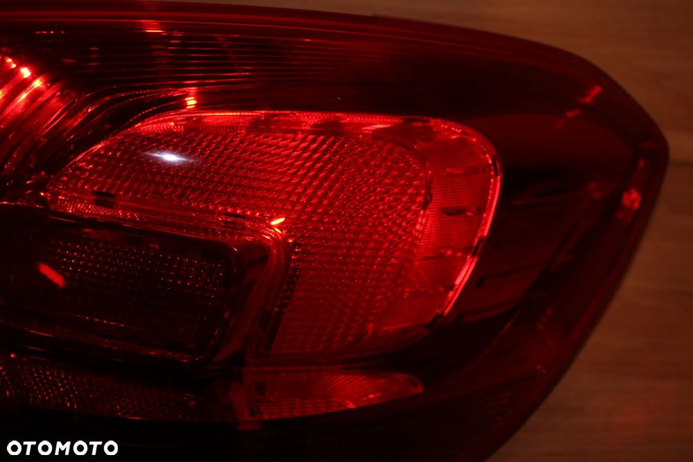 LAMPA PRAWA TYLNA PRAWY TYŁ W BŁOTNIK JASNA OPEL ASTRA J KOMBI EUROPA ORYGINALNA 13282243 - 4