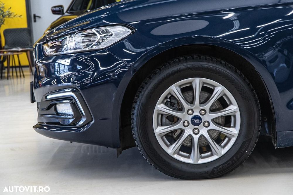 Ford Mondeo 2.0 HEV Titanium - 41