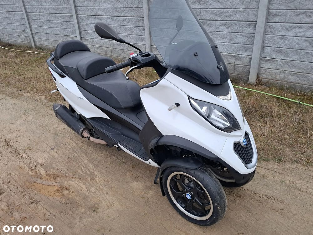 Piaggio MP-3 - 6