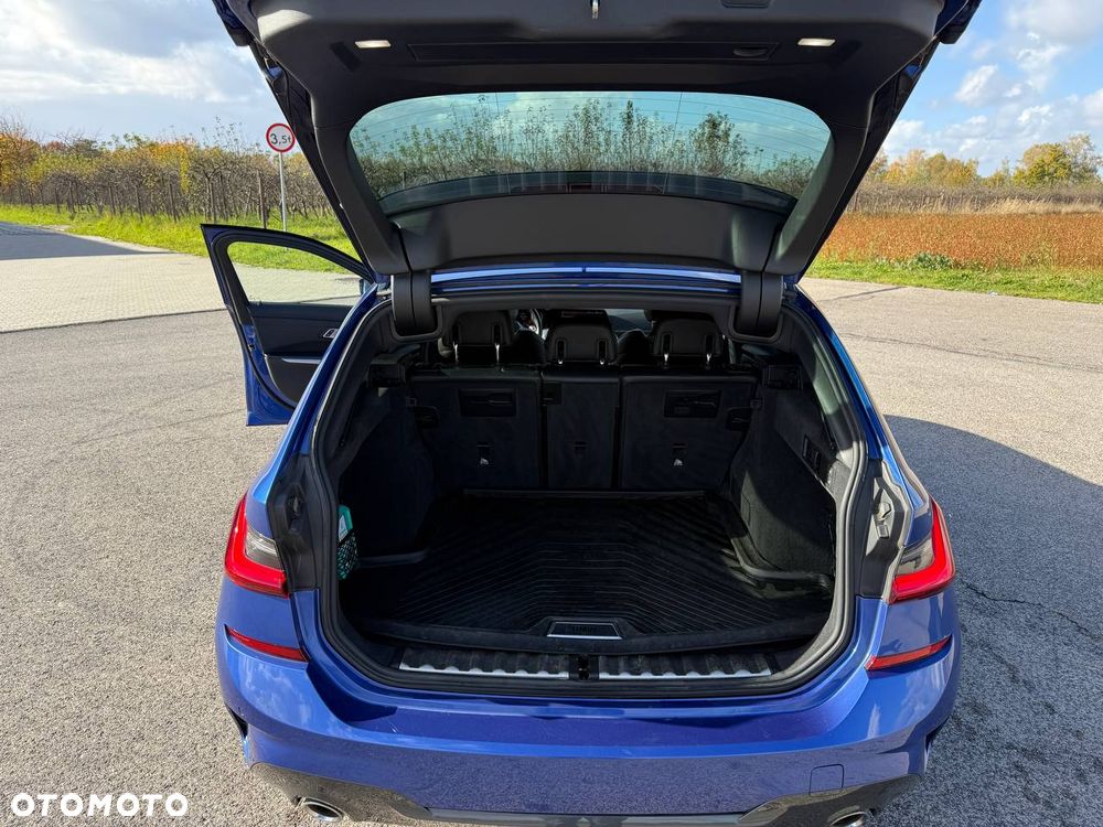BMW Seria 3 320d M Sport Shadow sport - 9