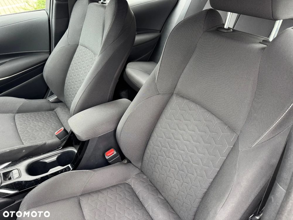 Toyota Corolla 1.8 Hybrid Comfort - 12