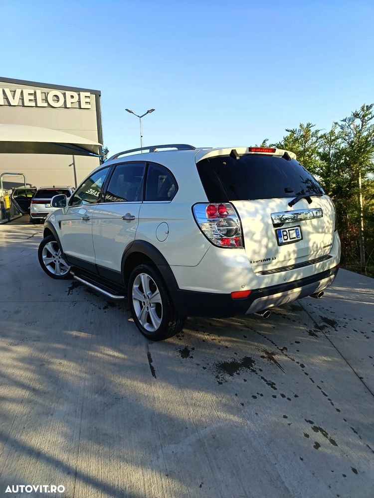 Chevrolet Captiva 2.0 4WD 7 Sitzer Automatik LT - 2