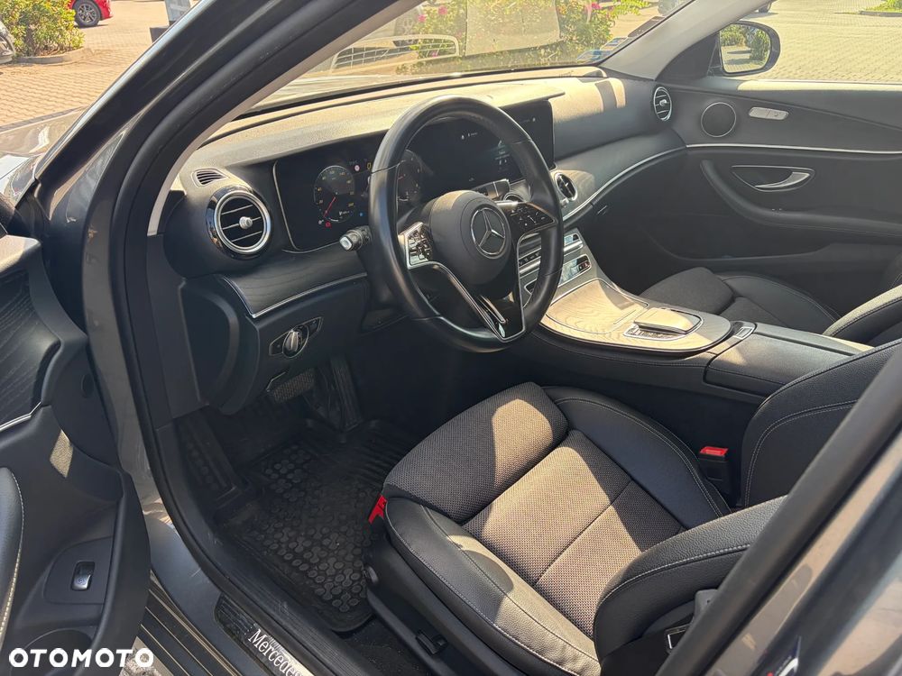 Mercedes-Benz Klasa E 220 d 4-Matic Avantgarde - 4