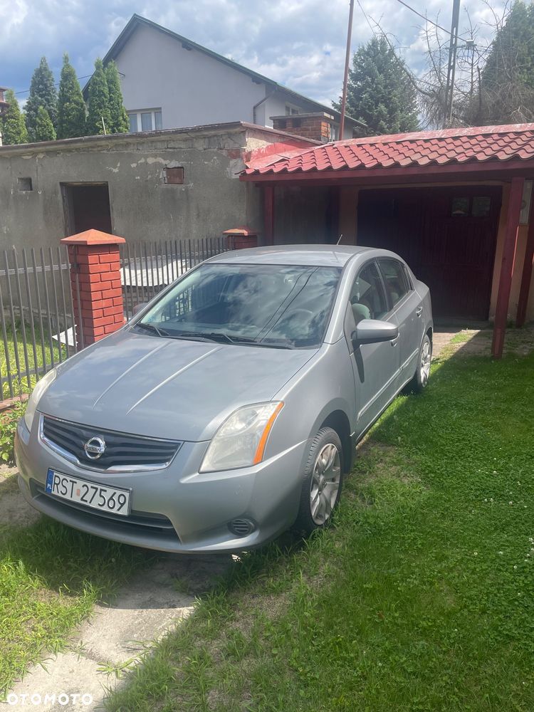 Nissan Sentra 2.0 - 1