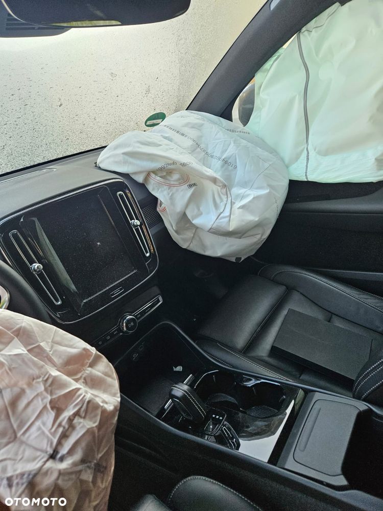 Volvo XC 40 Recharge 78 kWh Twin Motor Ultimate - 4