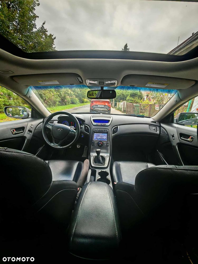 Hyundai Genesis Coupe 3.8 V6 - 15