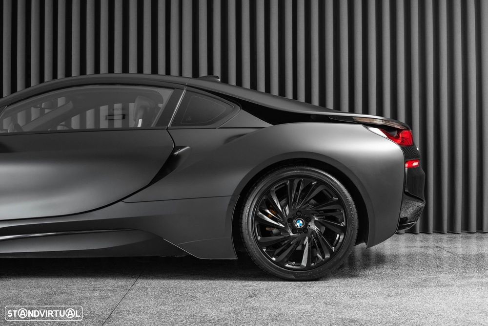BMW i8 Standard - 12
