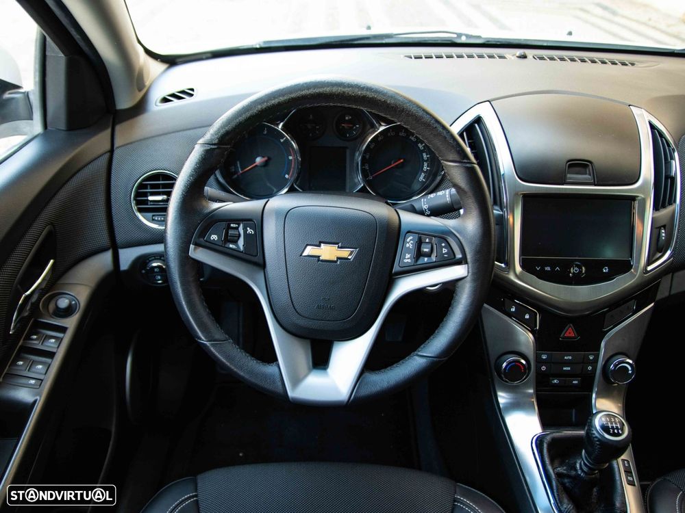 Chevrolet Cruze SW 1.7 VCDi LT - 18