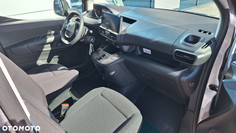 Peugeot Partner Furgon 5-miejscowy BlueHDi 130 KM S&S EAT8 Wiele możliwości - 26