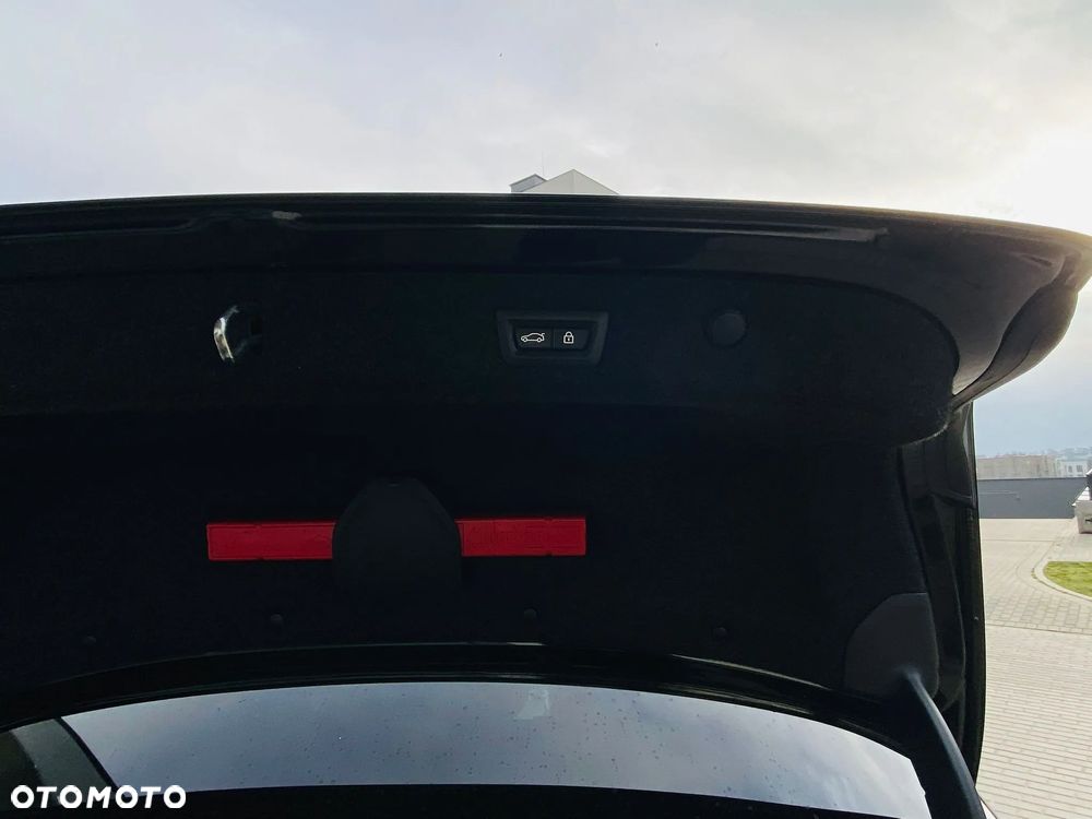 BMW Seria 5 530i xDrive - 24