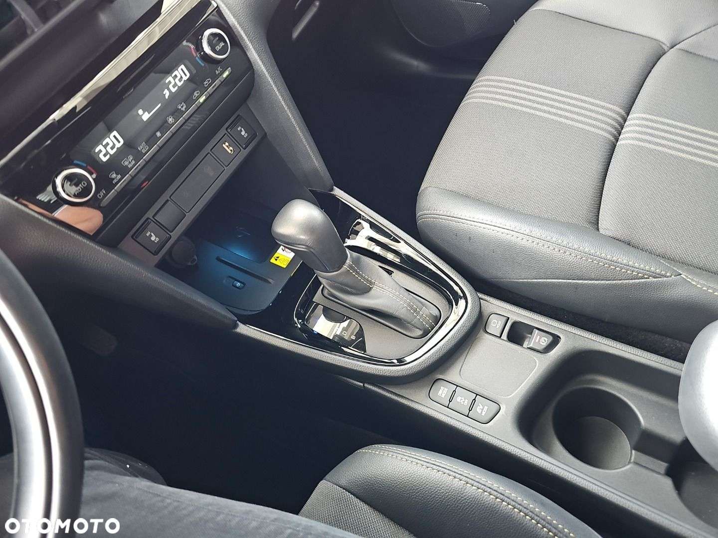 Toyota Yaris Cross - 18