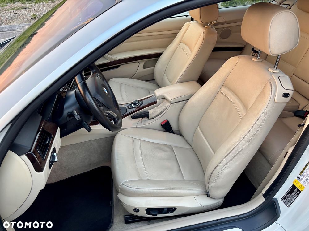 BMW Seria 3 335i - 12
