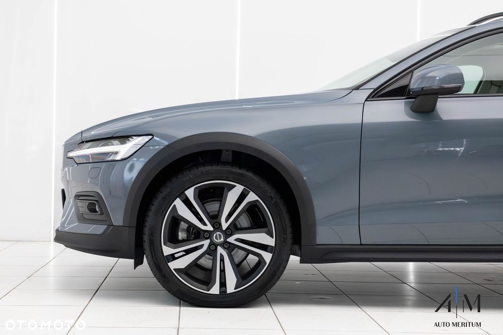 Volvo V60 Cross Country B4 D AWD Geartronic - 11