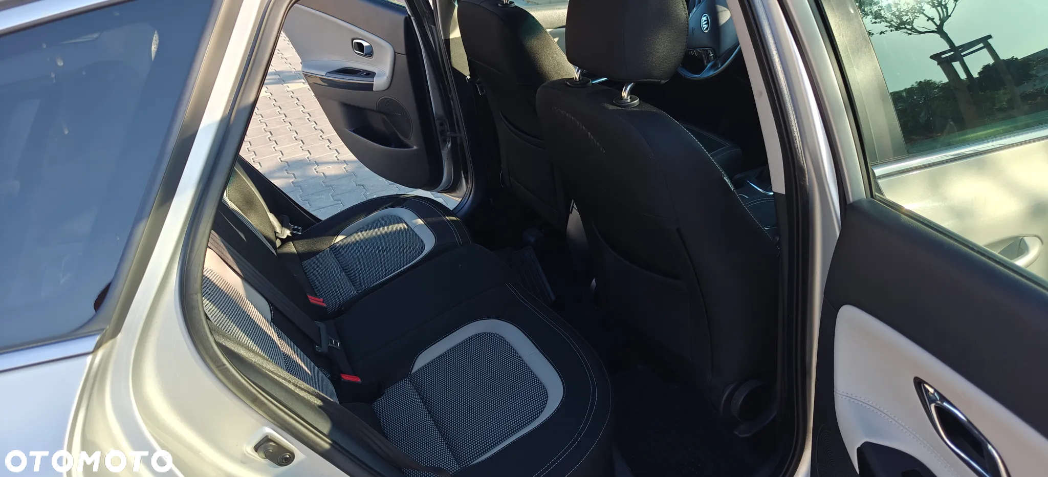 Kia Ceed - 14